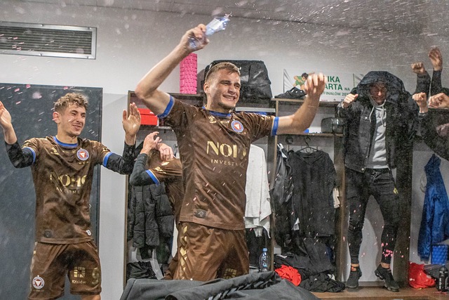 不难发现历 不难发现历